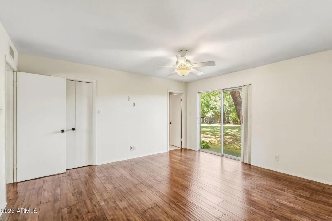 Real Estate Picture 17