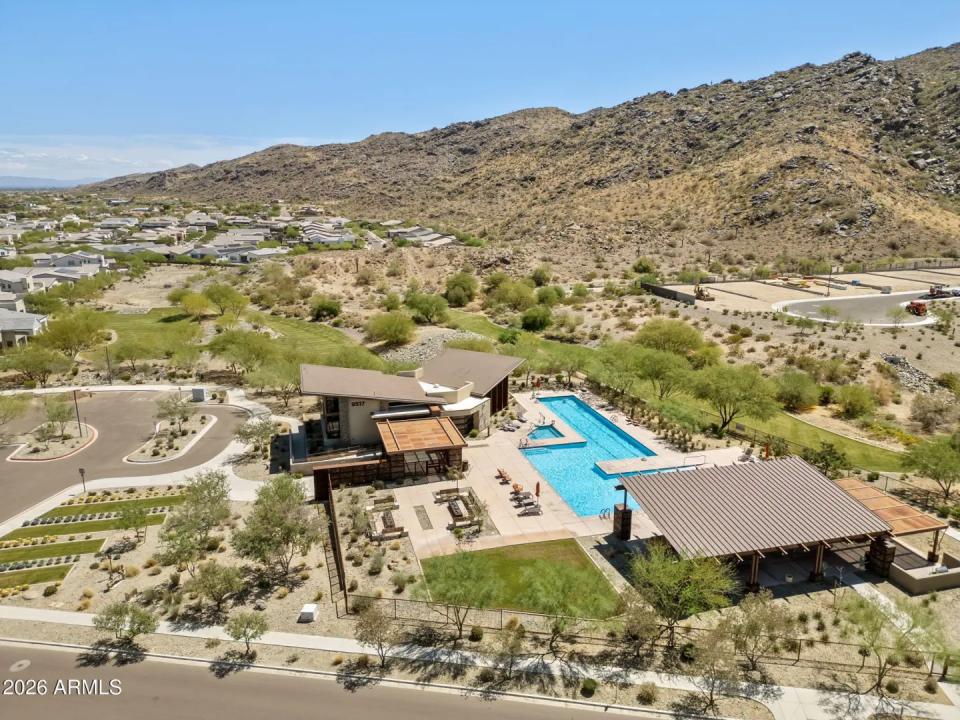 Real Estate Picture 40