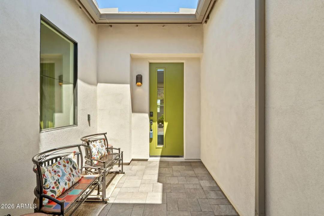 Real Estate Picture 5