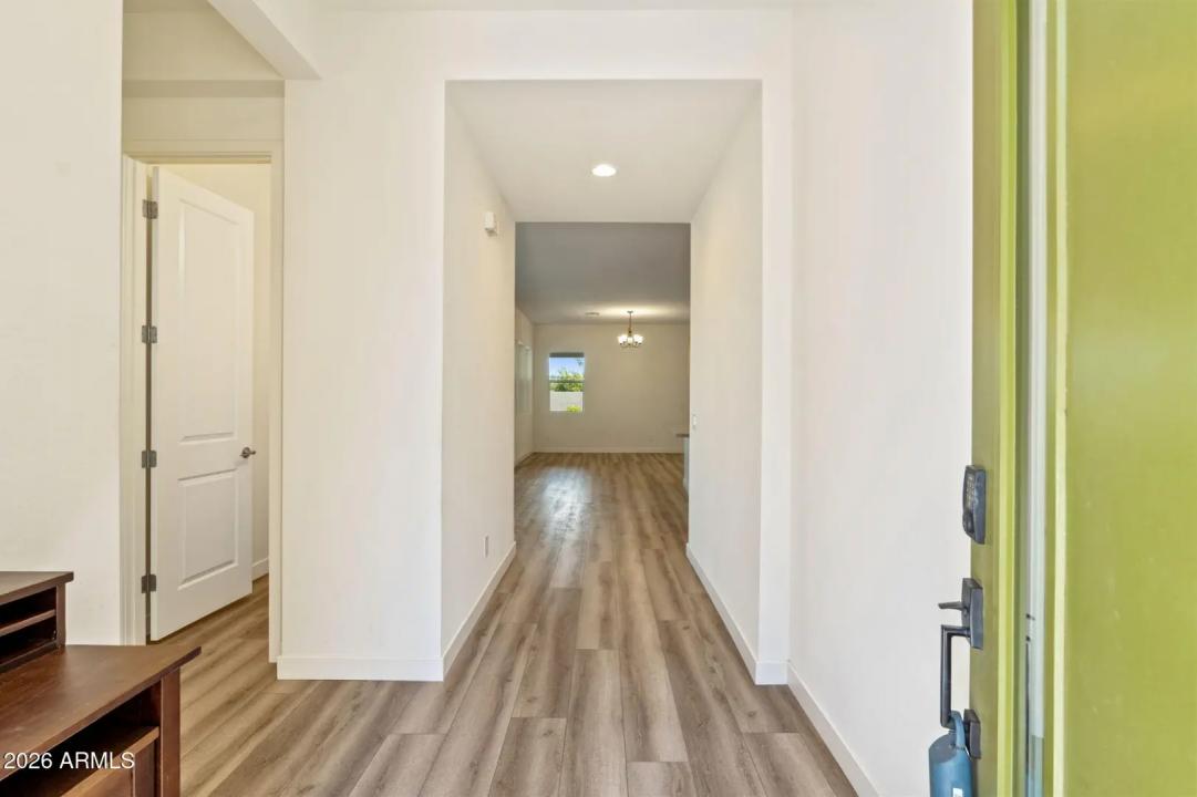 Real Estate Picture 6