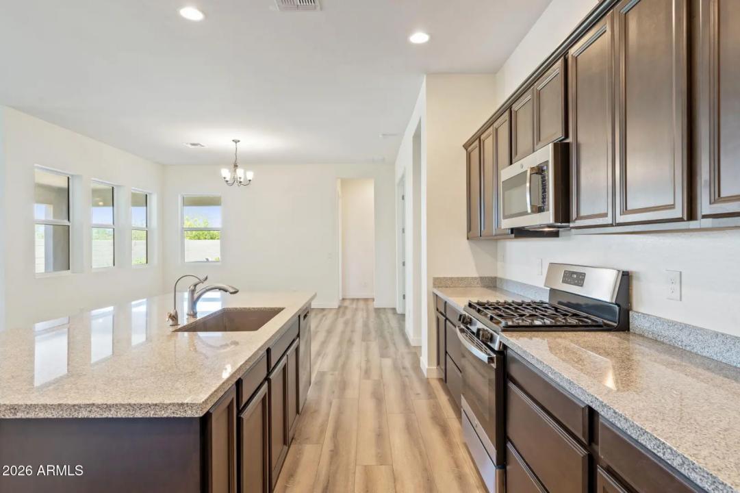 Real Estate Picture 12