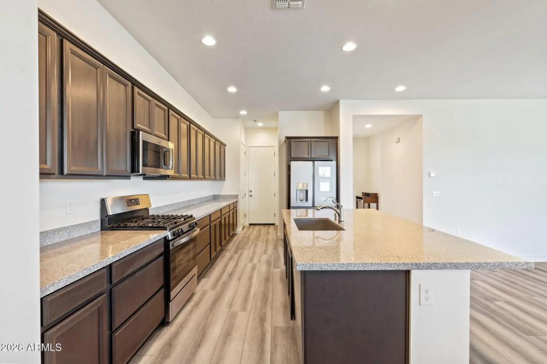 Real Estate Picture 13