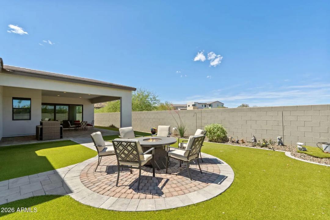 Real Estate Picture 19