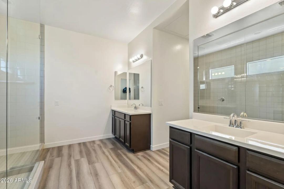 Real Estate Picture 25