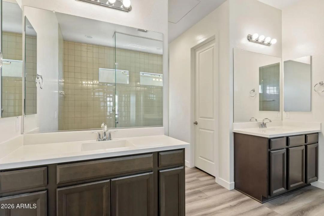 Real Estate Picture 26