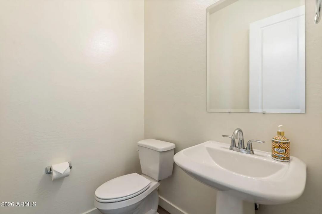 Real Estate Picture 35