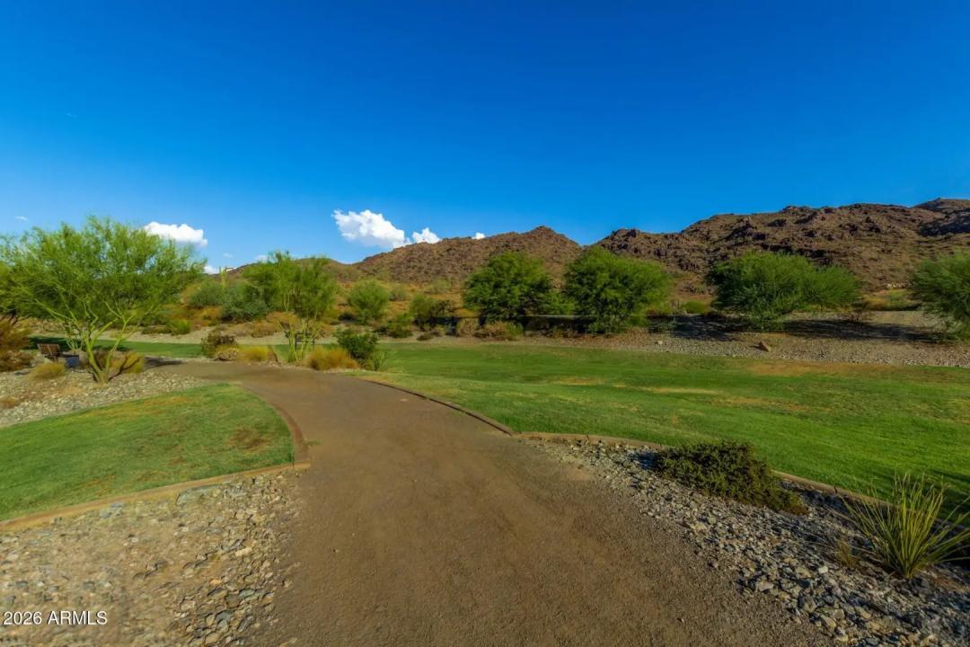 Real Estate Picture 48