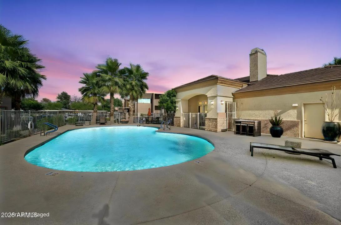 Real Estate Picture 23