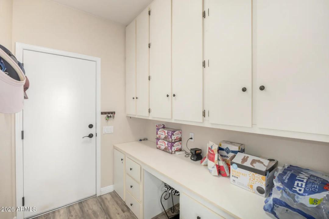 Real Estate Picture 24