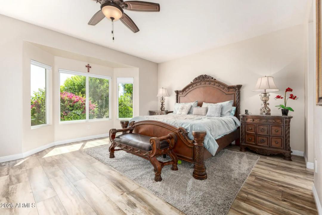 Real Estate Picture 15