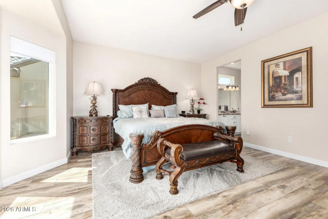 Real Estate Picture 16