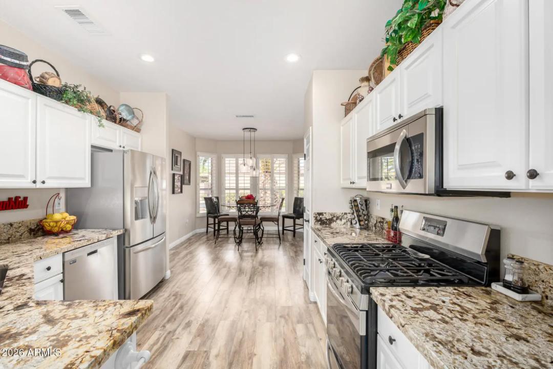 Real Estate Picture 6