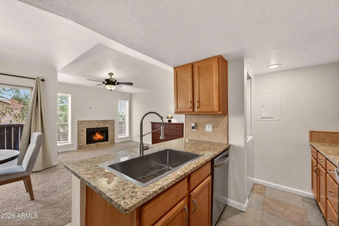 Real Estate Picture 11