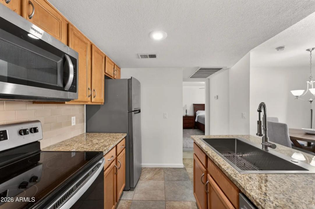 Real Estate Picture 10