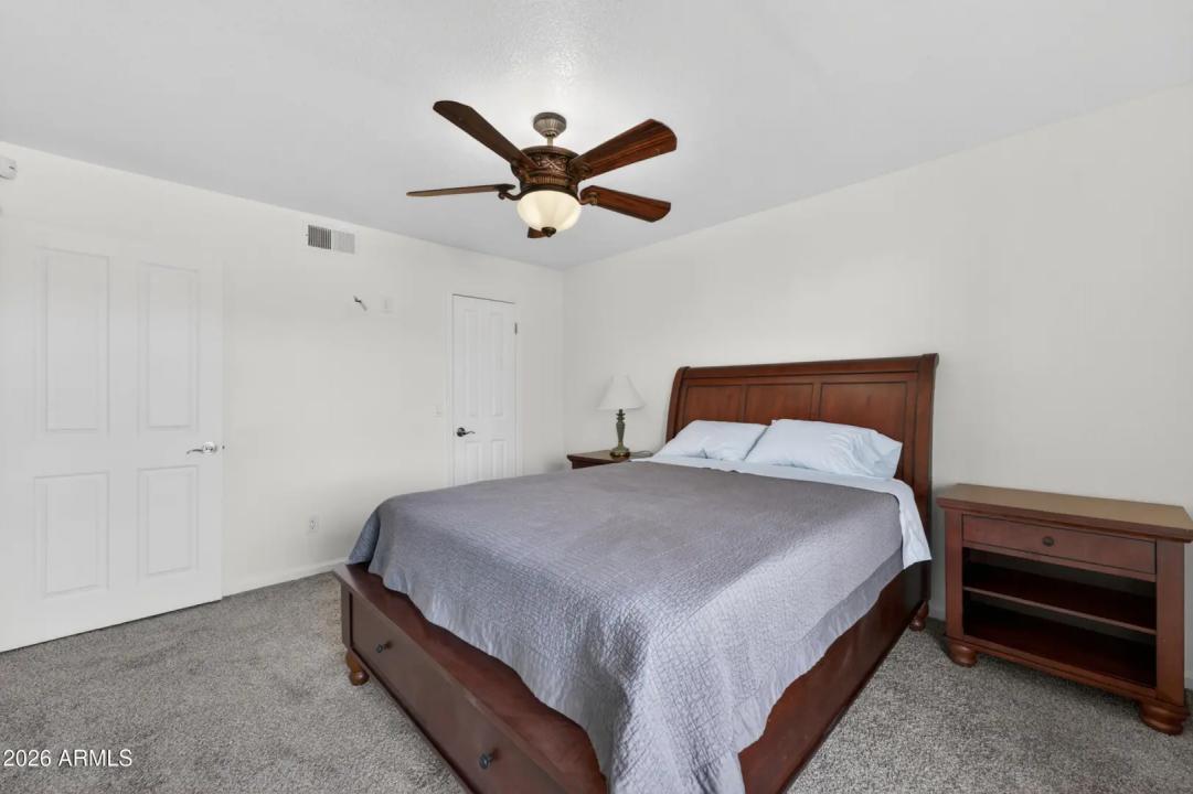 Real Estate Picture 14