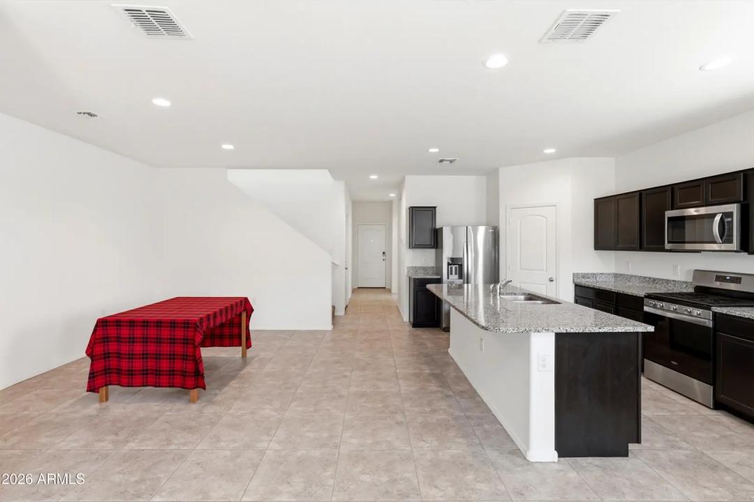 Real Estate Picture 6