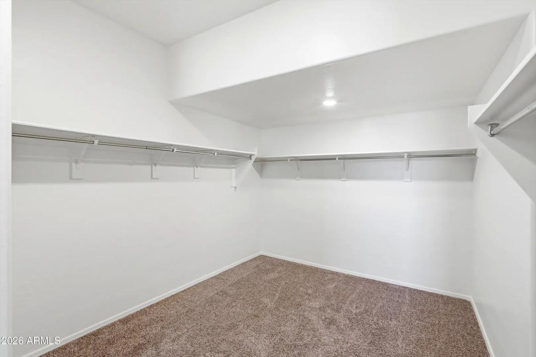 Real Estate Picture 8
