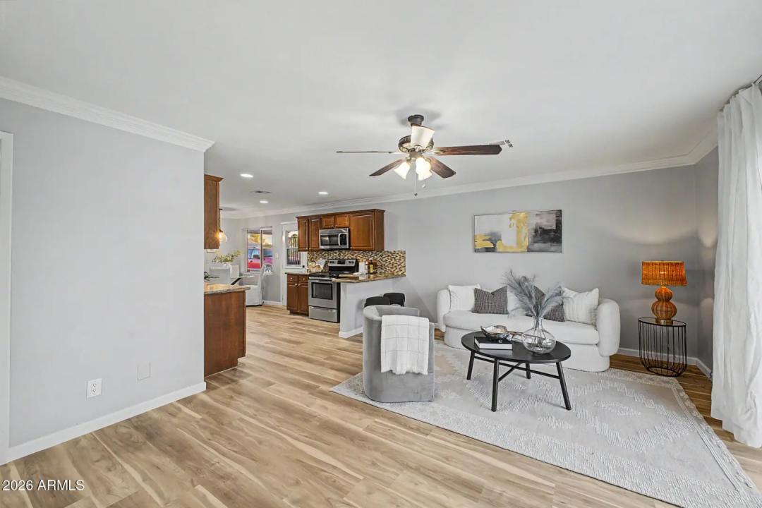 Real Estate Picture 13