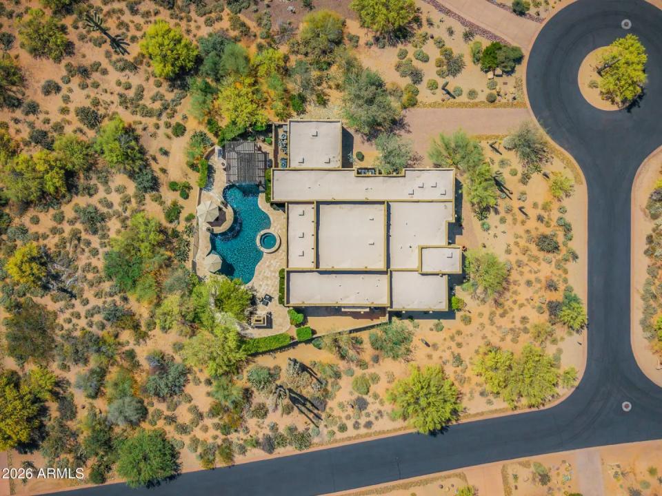 Real Estate Picture 33