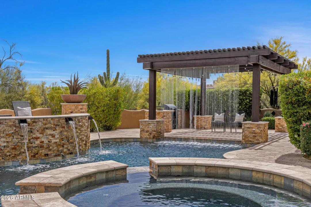 Real Estate Picture 28