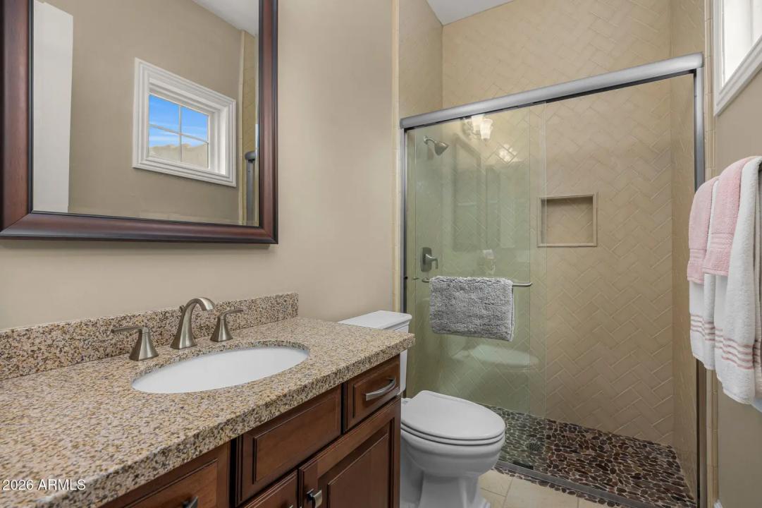 Real Estate Picture 24