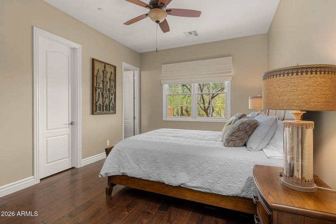 Real Estate Picture 23