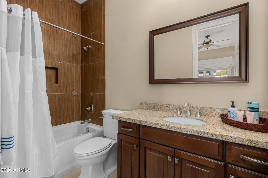 Real Estate Picture 22