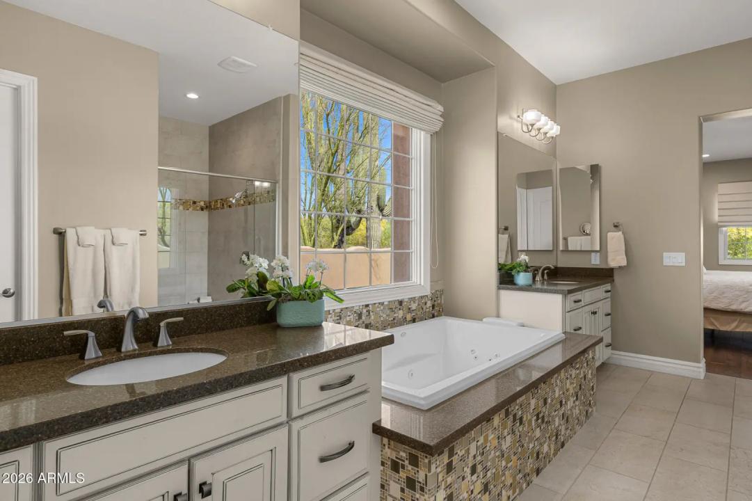 Real Estate Picture 17