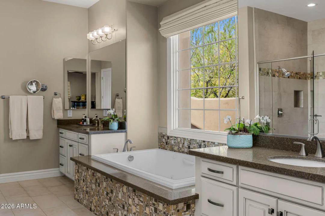 Real Estate Picture 18