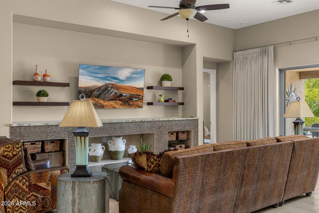 Real Estate Picture 10