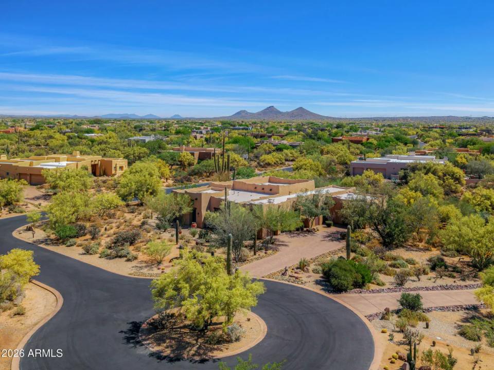 Real Estate Picture 37