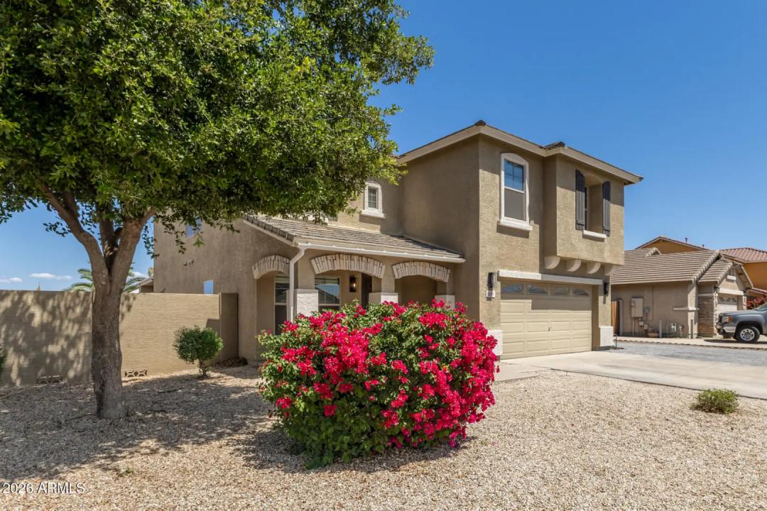 Real Estate Picture 3