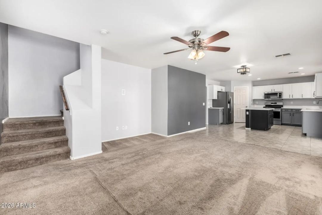 Real Estate Picture 5