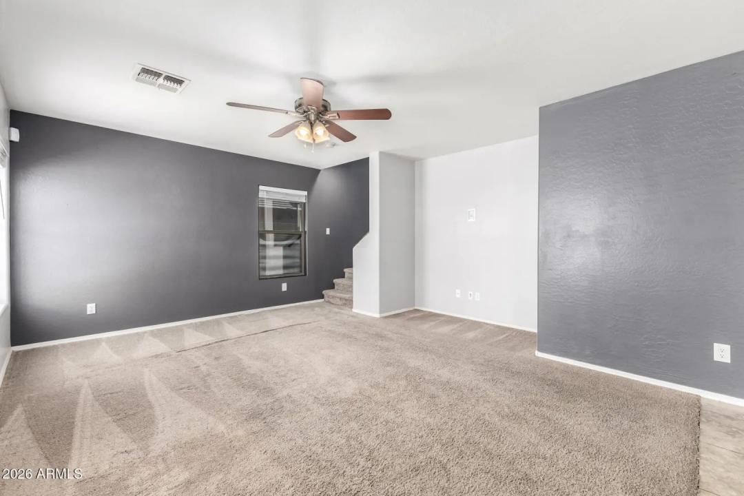 Real Estate Picture 7