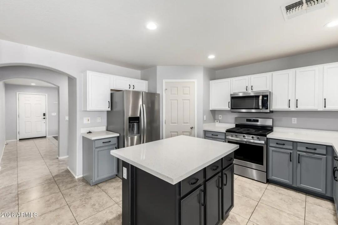 Real Estate Picture 10