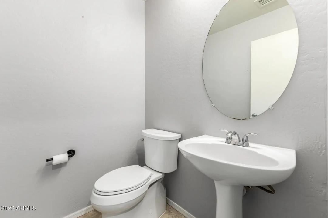 Real Estate Picture 13