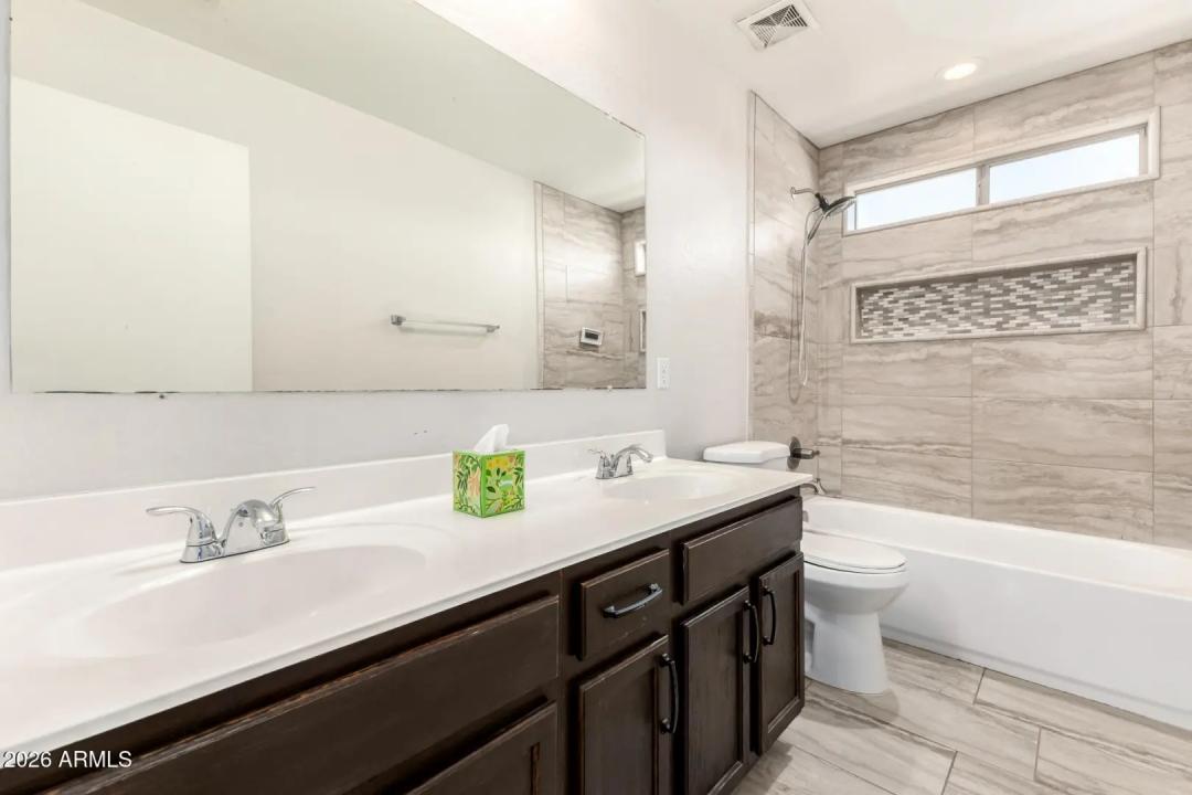 Real Estate Picture 26