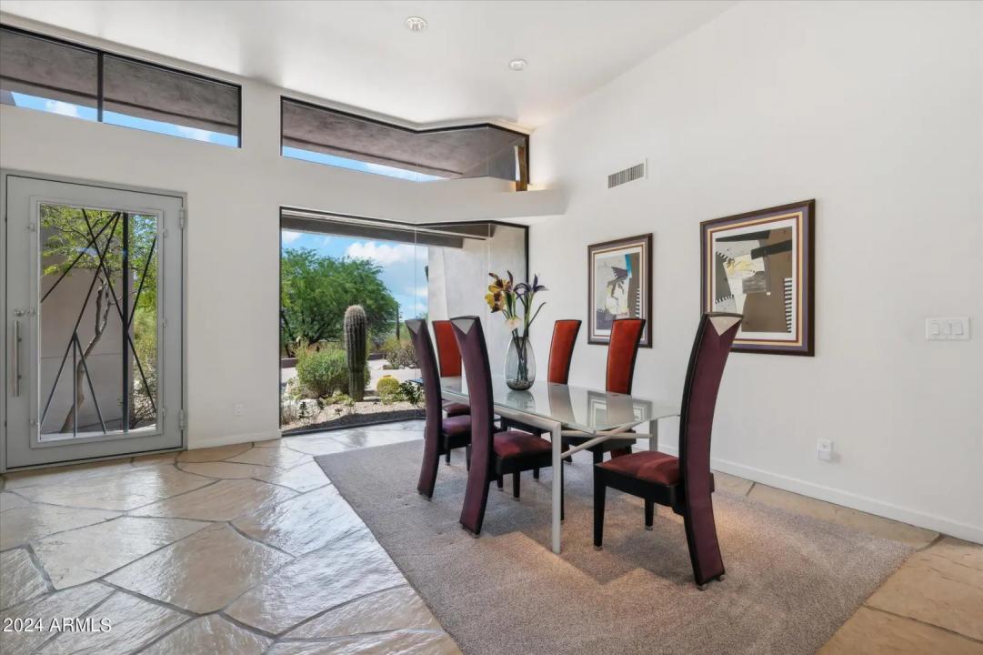 Real Estate Picture 12