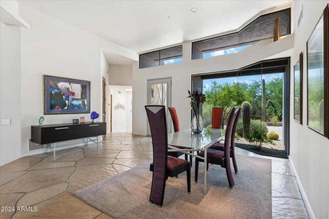 Real Estate Picture 13