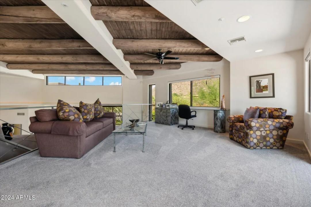 Real Estate Picture 17