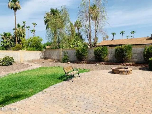 Real Estate Picture 12