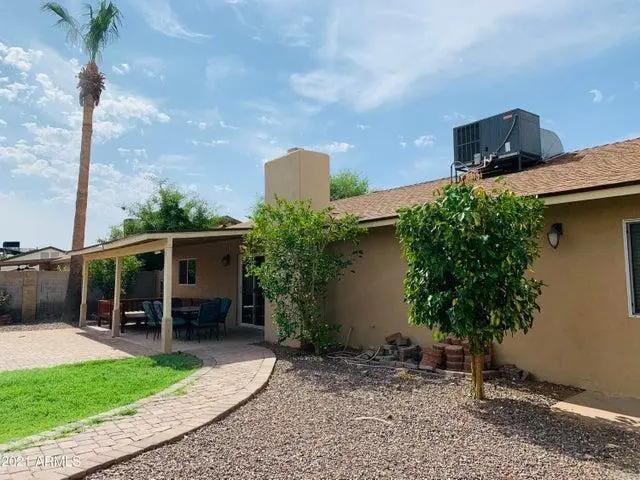 Real Estate Picture 15