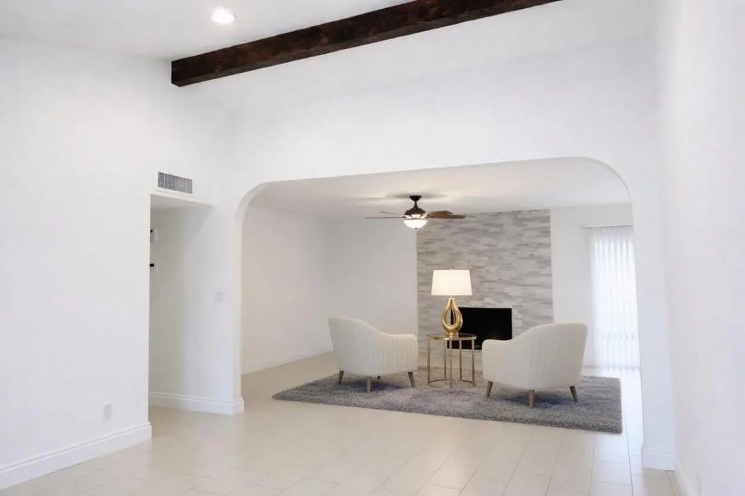 Real Estate Picture 5