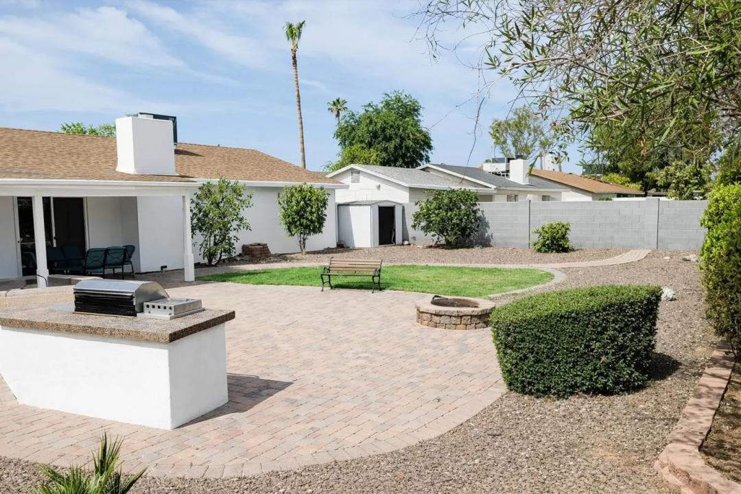 Real Estate Picture 9