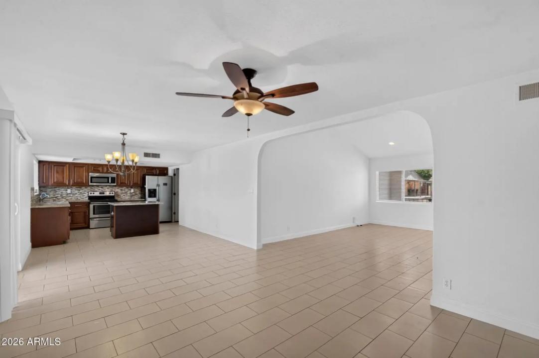 Real Estate Picture 9