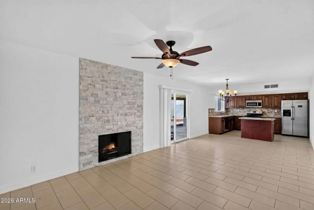 Real Estate Picture 8
