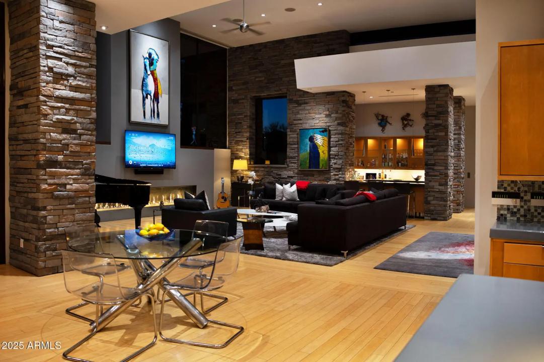 Real Estate Picture 6