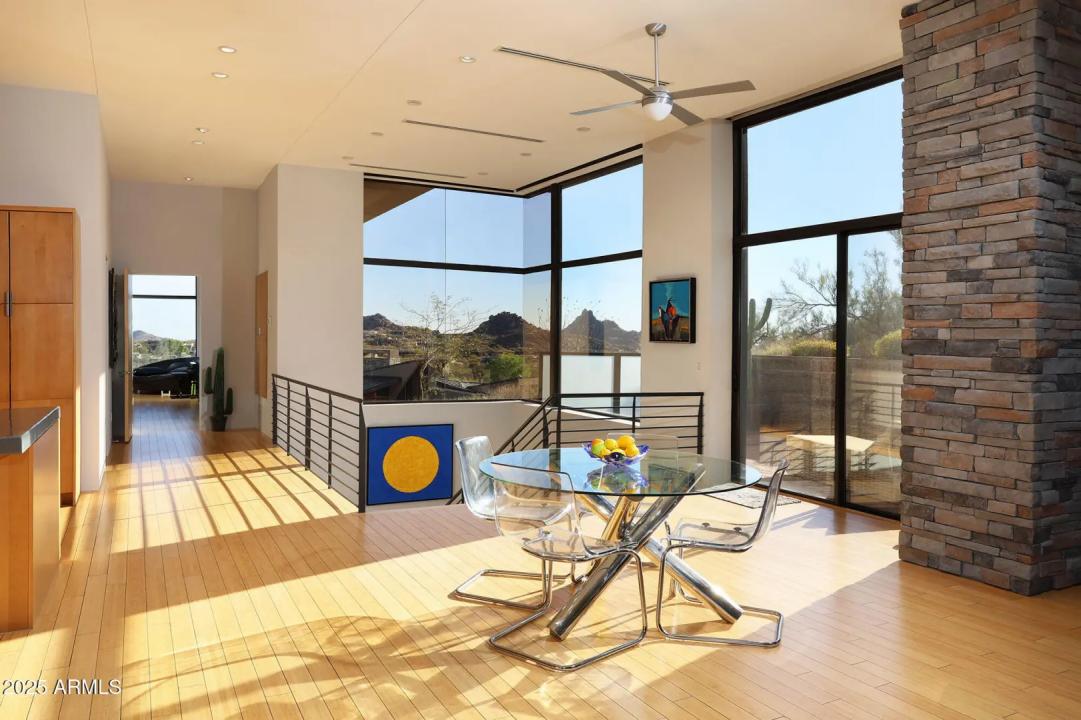 Real Estate Picture 10