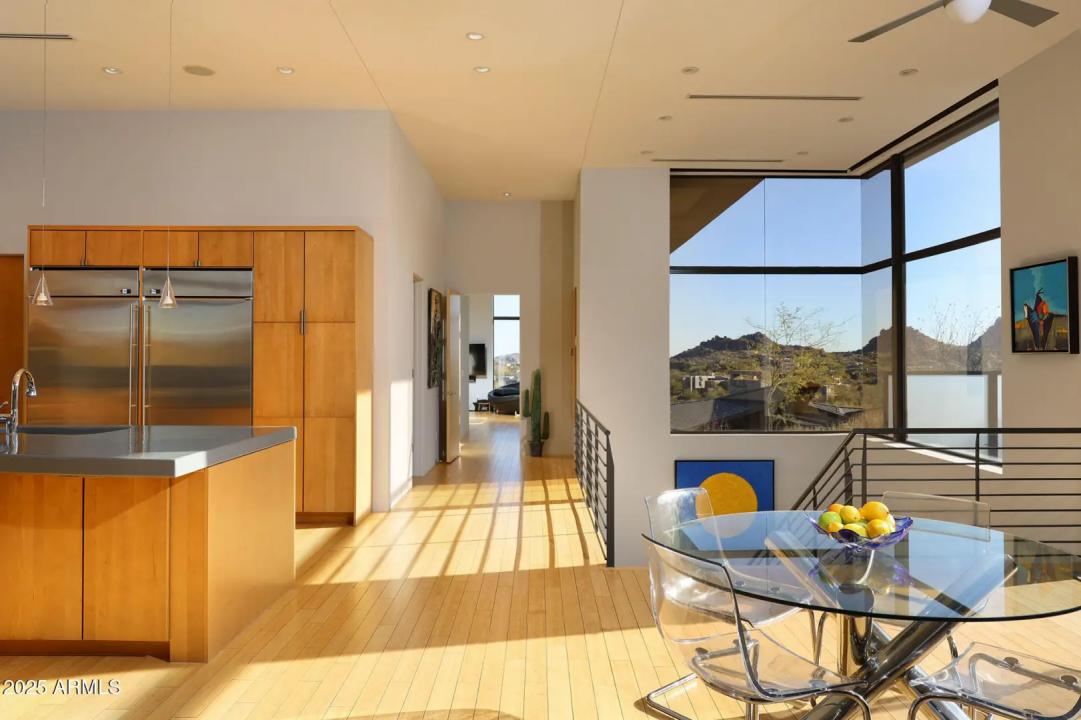 Real Estate Picture 11