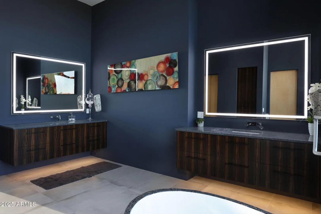 Real Estate Picture 25